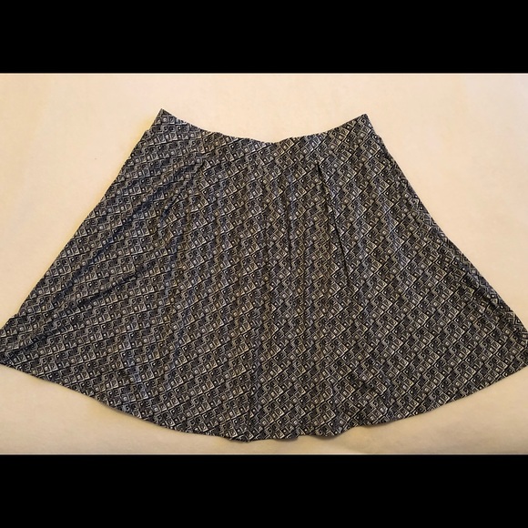 LuLaRoe Madison Skirt Size 3XL - Picture 11 of 16